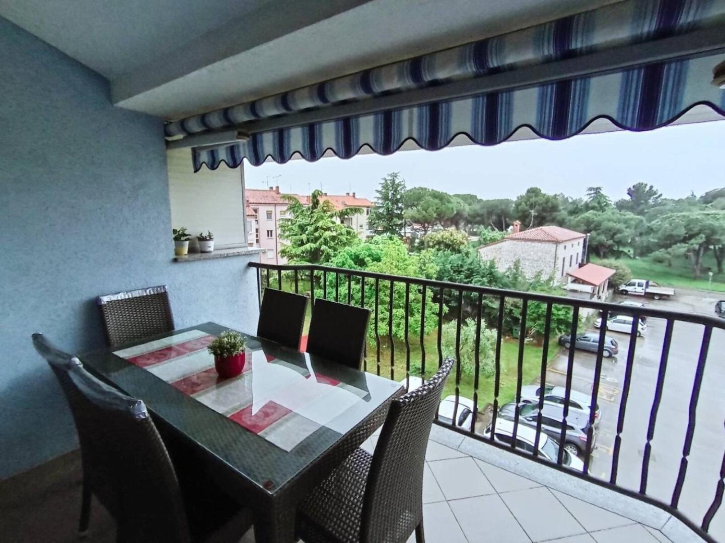 Anchy - 250m From Sea Apartment Umag
